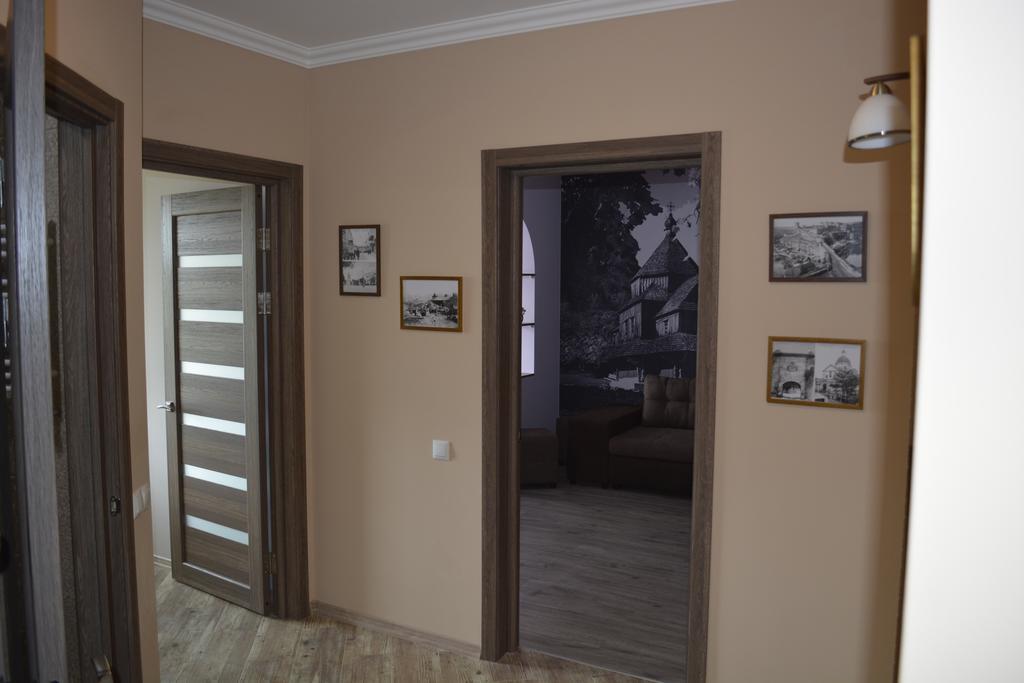 Apartment Vid Na Krepost คาเมียเนตส์-โปดิลสกี ภายนอก รูปภาพ