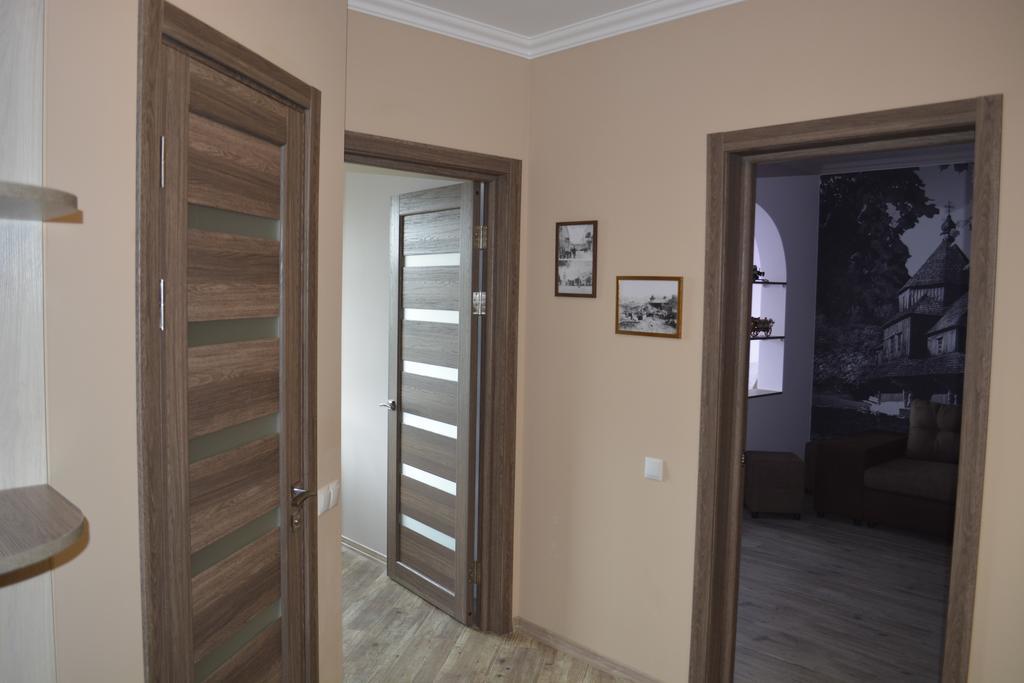 Apartment Vid Na Krepost คาเมียเนตส์-โปดิลสกี ภายนอก รูปภาพ
